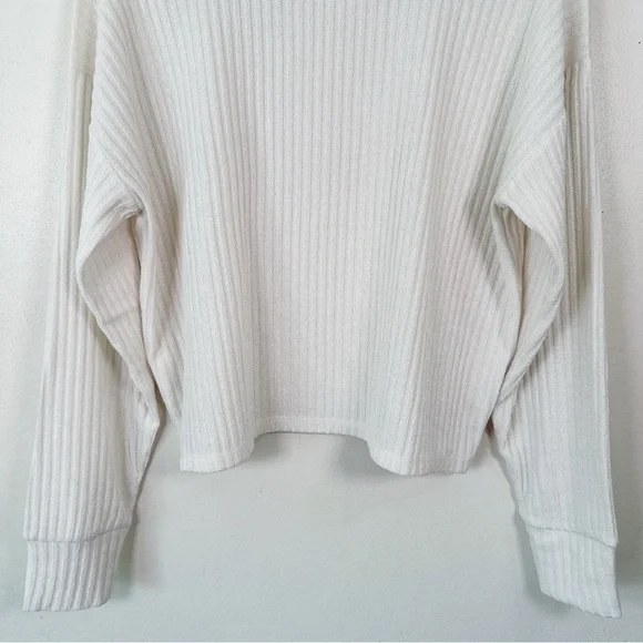 Aritzia Womens Size Medium Rudko Long Sleeve Ribbed Crop Top - Picture 14 of 15